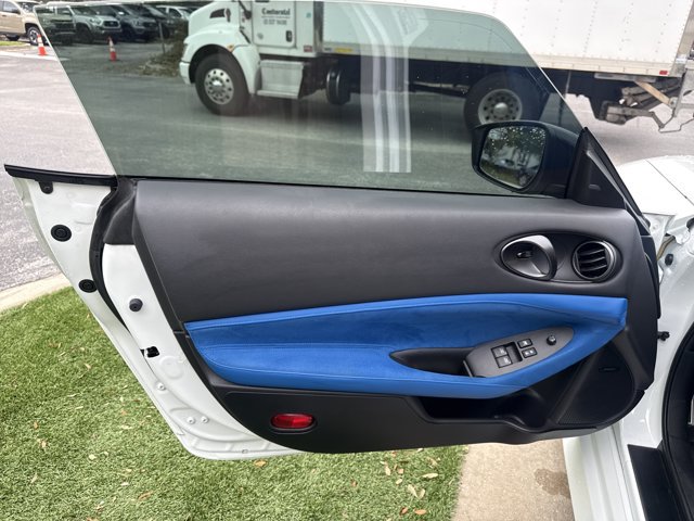 Used 2024 Nissan Z Performance w/ Floor Mat Package RWD image 12