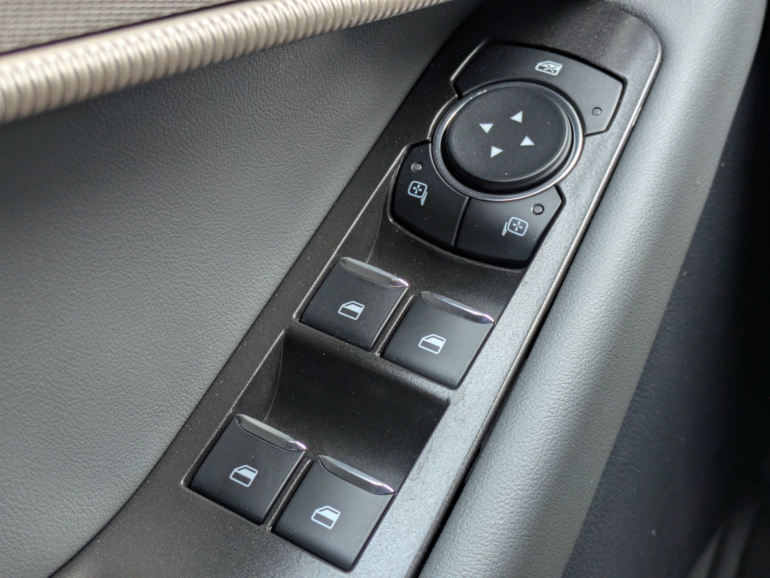 Certified 2025 Ford Explorer Active RWD image 26