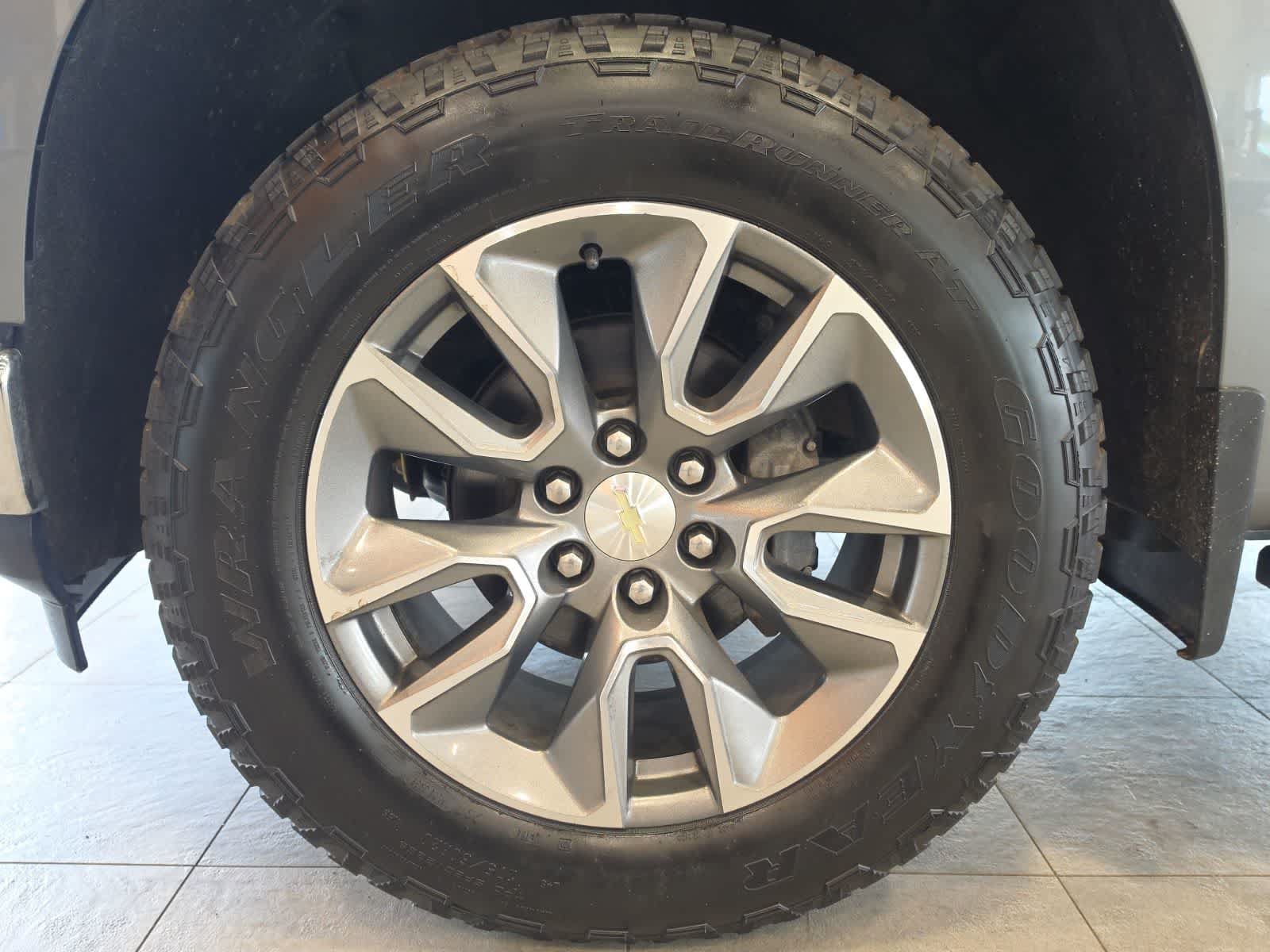 Used 2020 Chevrolet Silverado 1500 LT w/ All-Star Edition AWD/4WD image 11