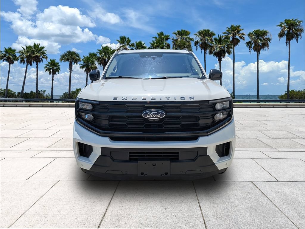 Certified 2025 Ford Expedition Active AWD/4WD image 2