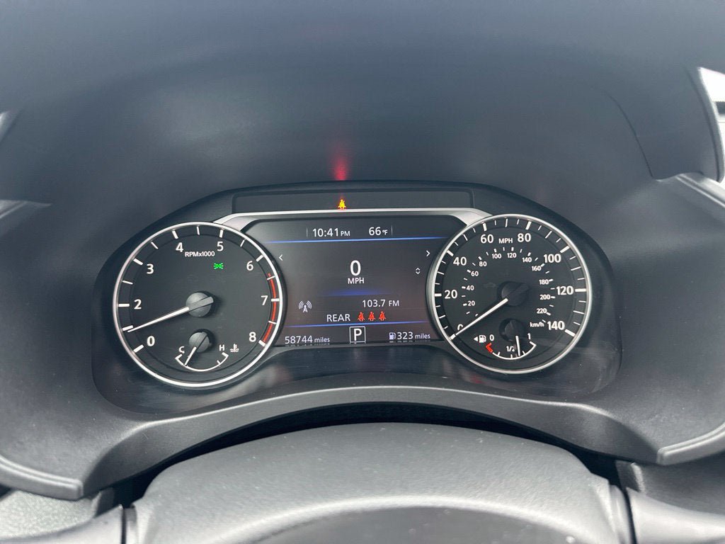Used 2024 Nissan Altima 2.5 SV FWD image 17