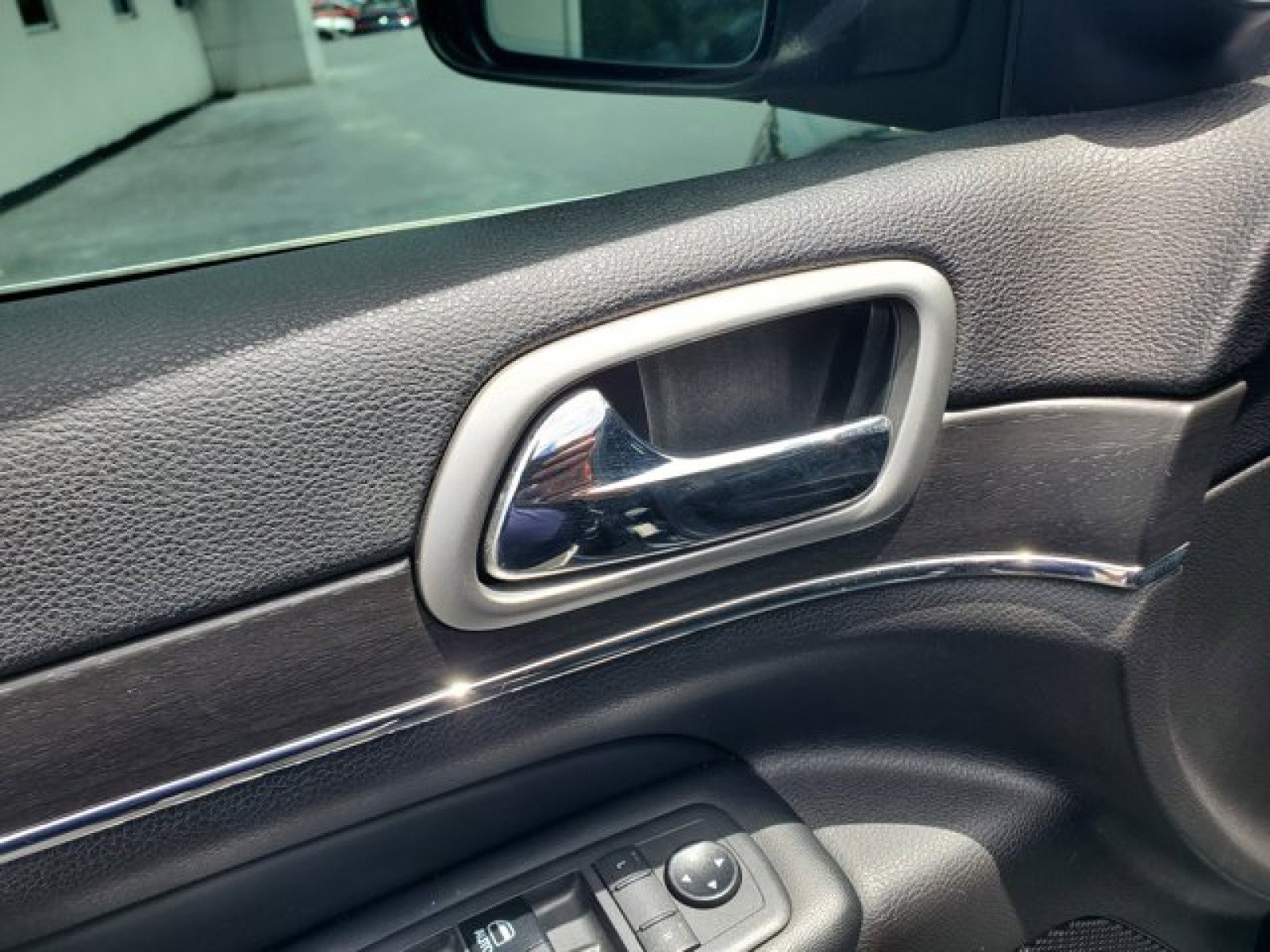 Used 2018 Jeep Grand Cherokee Limited w/ Trailer Tow Group IV RWD image 15