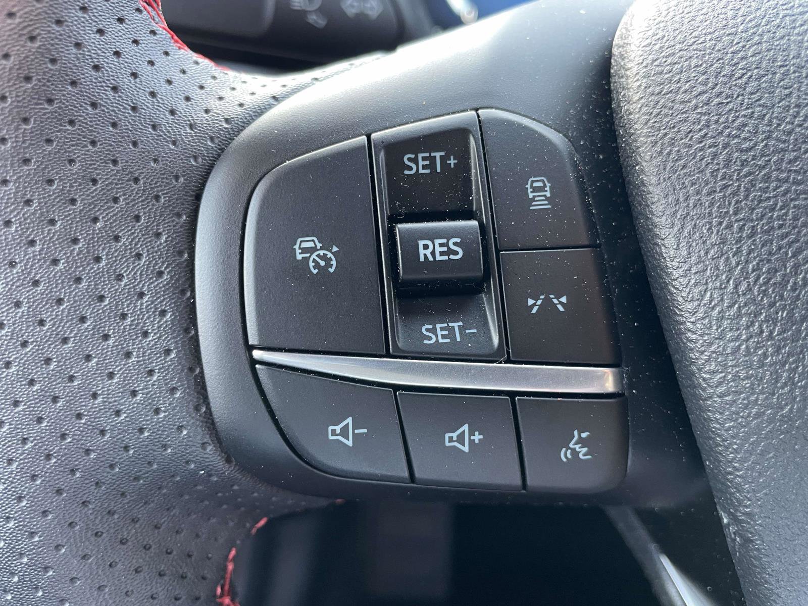 Certified 2025 Ford Escape ST-Line Elite AWD/4WD image 20
