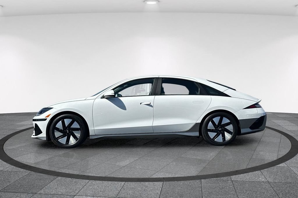 Used 2024 Hyundai Ioniq 6 SE RWD image 9