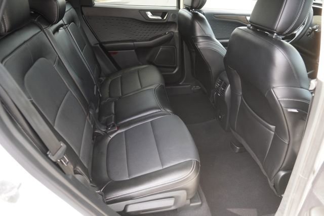 Certified 2020 Ford Escape Titanium w/ Titanium Premium Package 2.0 AWD/4WD image 16