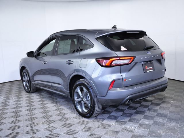 Certified 2024 Ford Escape ST-Line Select AWD/4WD image 2