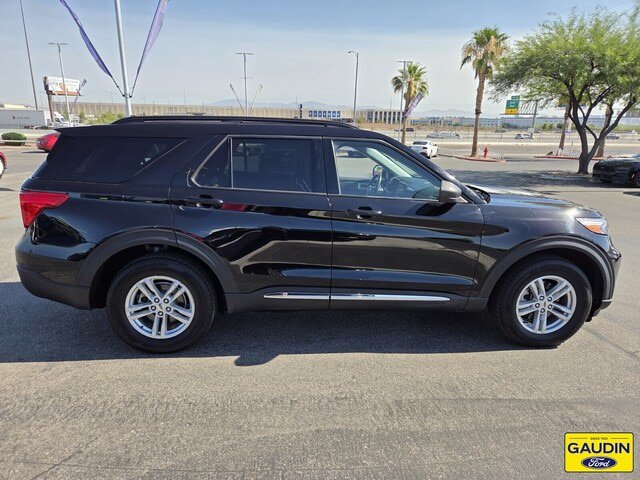 Certified 2022 Ford Explorer XLT w/ Equipment Group 202A AWD/4WD image 8