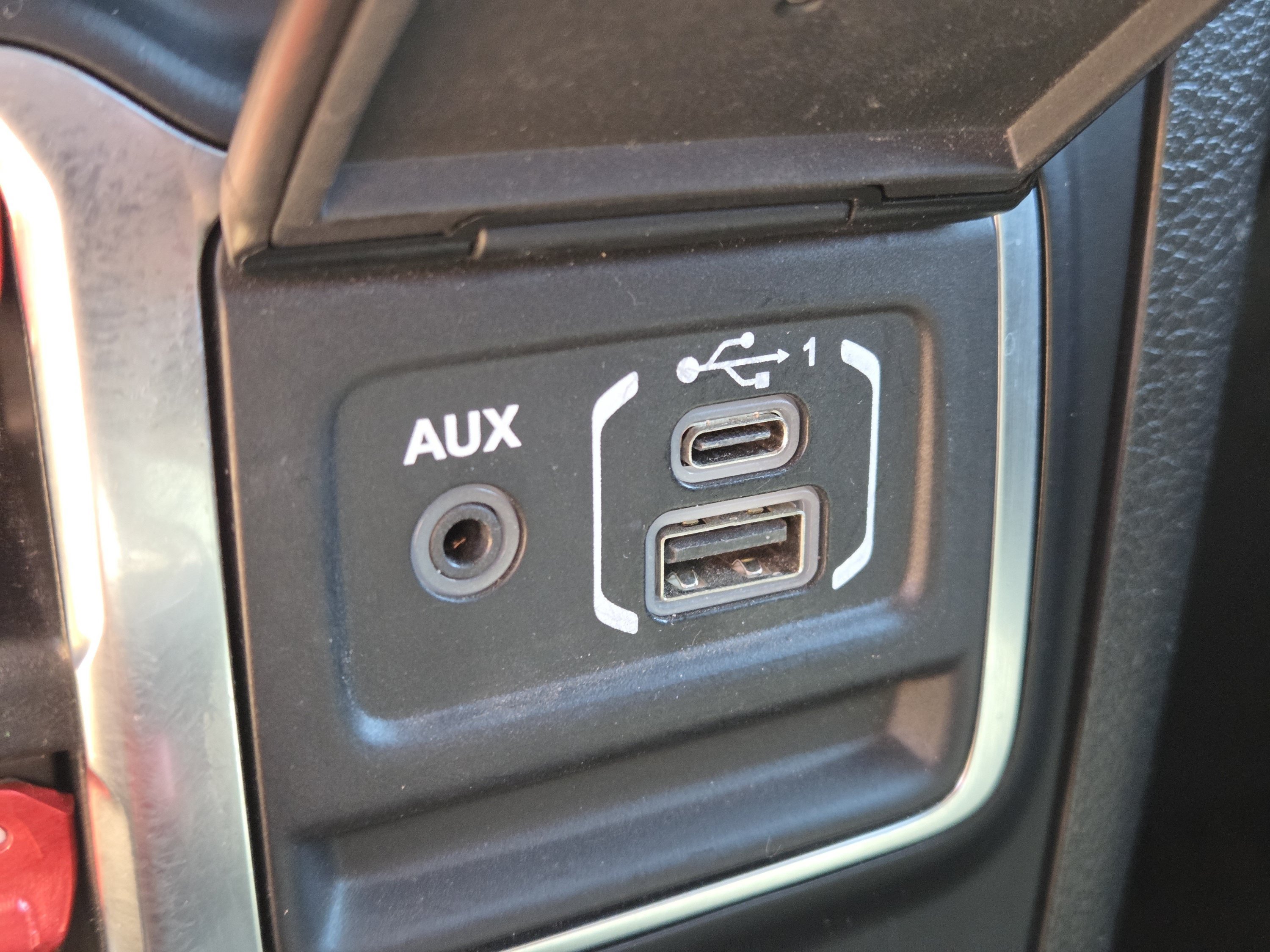 Used 2022 Jeep Gladiator Sport AWD/4WD image 12