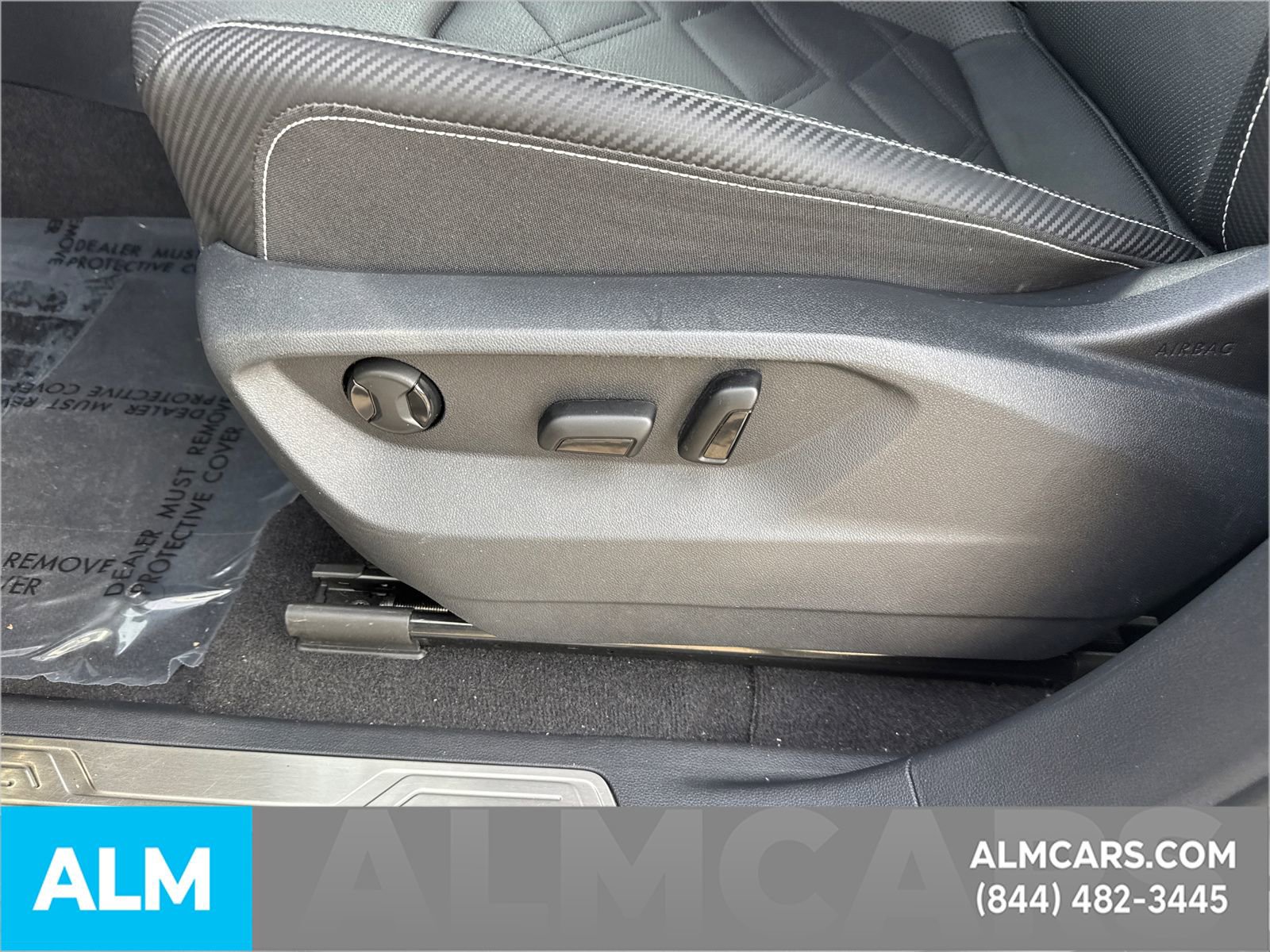 Used 2025 Volkswagen Atlas Cross Sport SE image 11