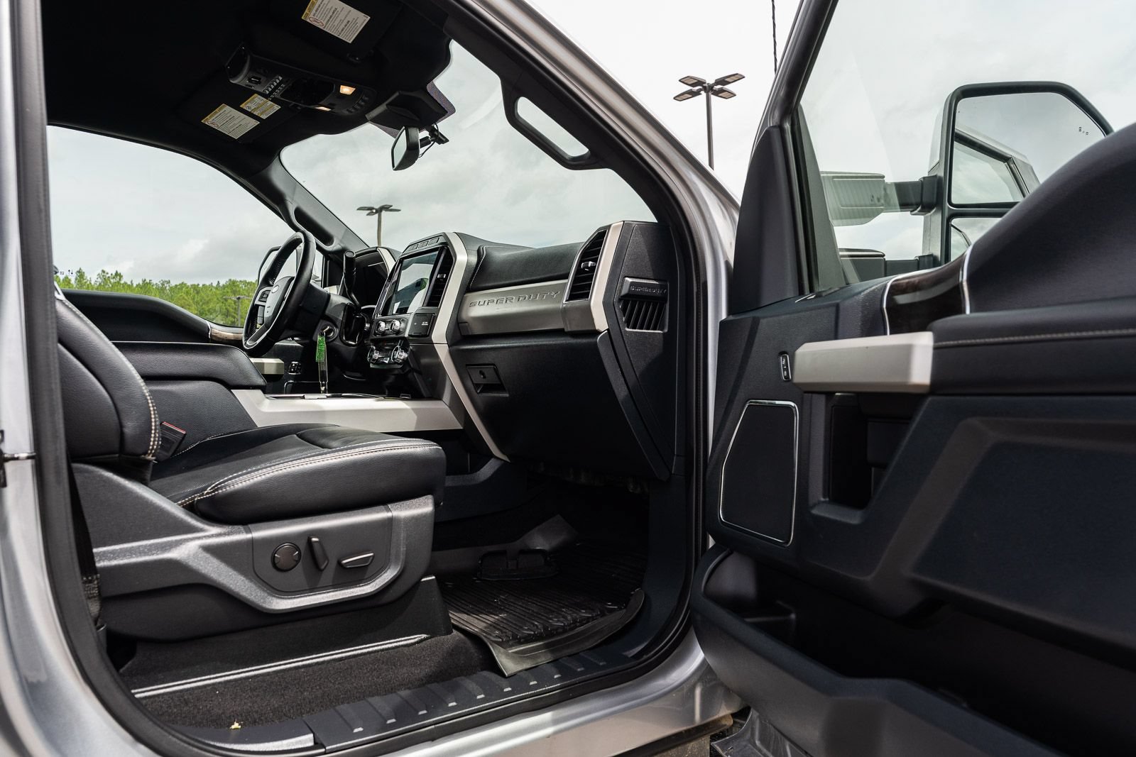 Certified 2022 Ford F250 Lariat w/ Chrome Package AWD/4WD image 10