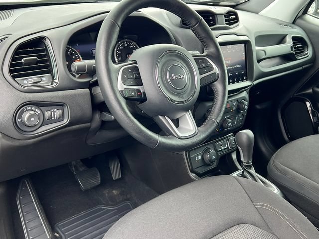 Used 2023 Jeep Renegade Altitude w/ Convenience Group I AWD/4WD image 16