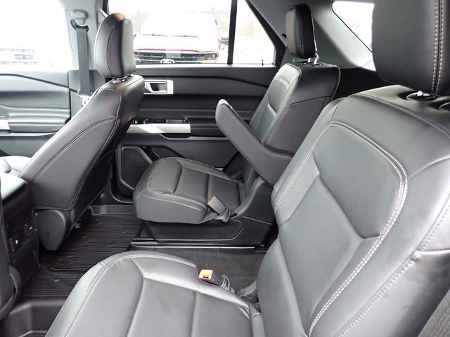 Certified 2023 Ford Explorer XLT w/ Equipment Group 202A image 18