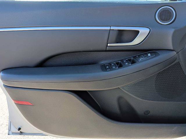 Used 2025 Hyundai Sonata SEL FWD image 16