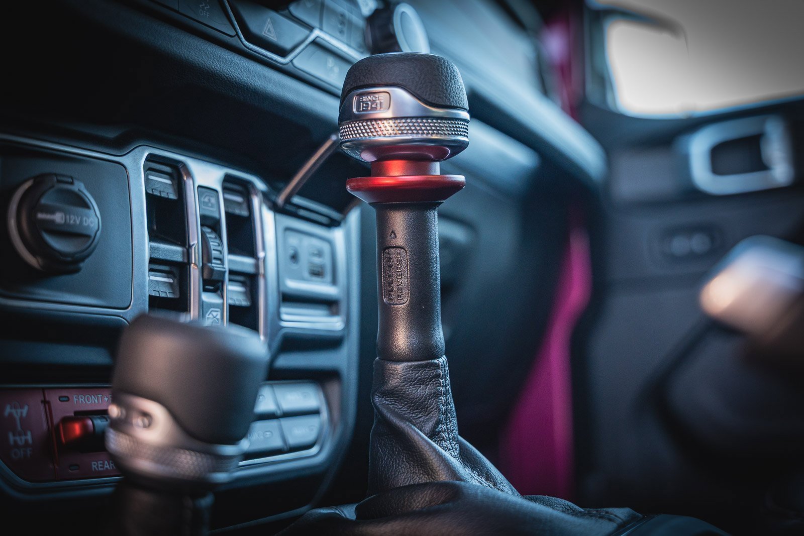 Used 2024 Jeep Wrangler Unlimited Rubicon w/ Technology Group image 30