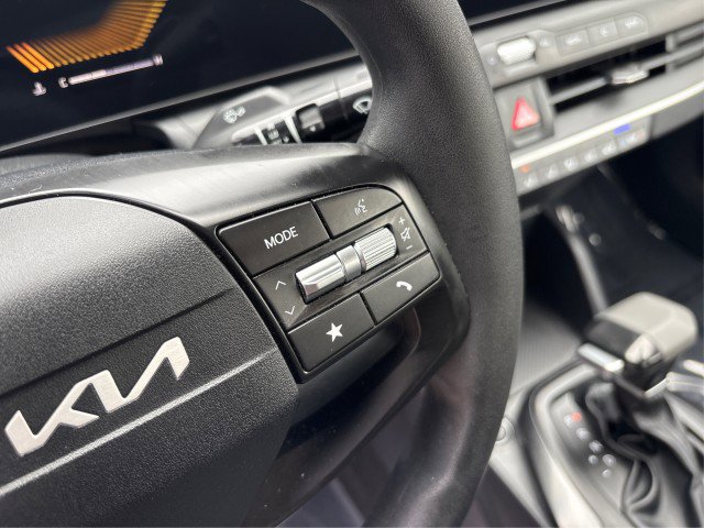 Used 2025 Kia K4 FWD image 23