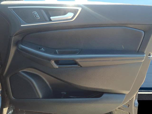 Certified 2024 Ford Edge SEL w/ Convenience Package AWD/4WD image 11