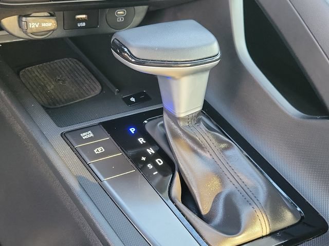 Used 2025 Hyundai Elantra Sport FWD image 16