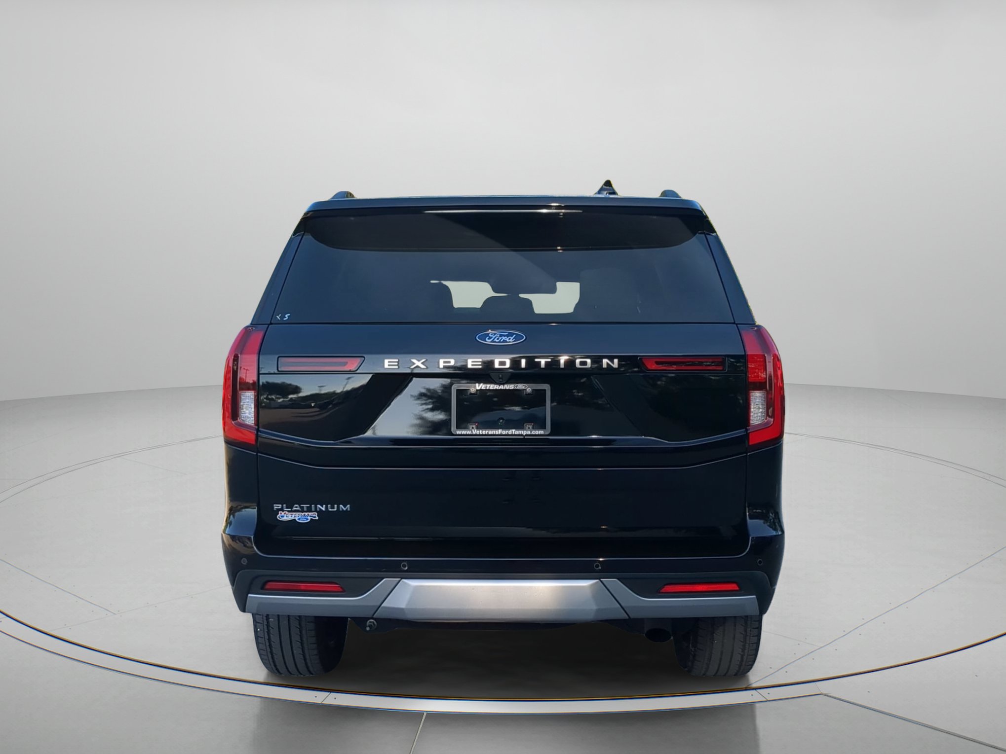 Certified 2025 Ford Expedition Platinum w/ Driver's Package AWD/4WD image 41