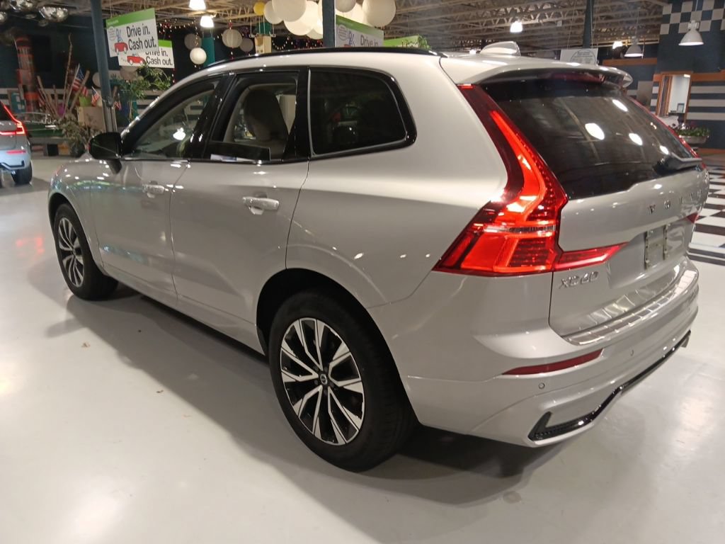 Used 2024 Volvo XC60 B5 Core w/ Protection Package Premier AWD/4WD image 14