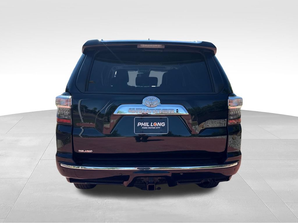 Used 2024 Toyota 4Runner Limited AWD/4WD image 5
