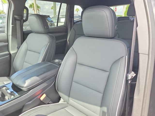 Used 2025 Buick Enclave Preferred FWD image 19