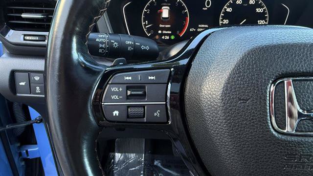 Used 2025 Honda Pilot TrailSport image 12
