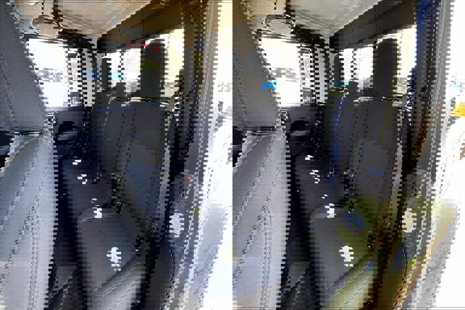 Used 2023 Jeep Gladiator Overland image 19