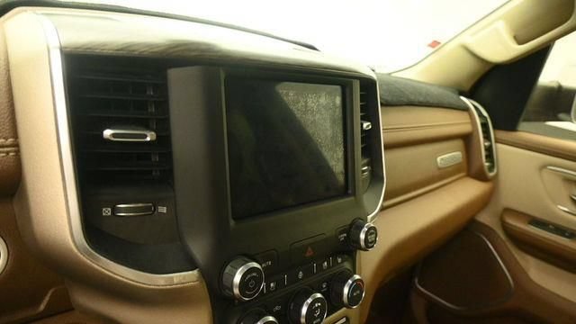 Used 2020 RAM 1500 Laramie AWD/4WD image 17