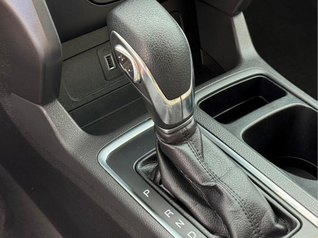 Certified 2018 Ford Escape SE FWD image 28