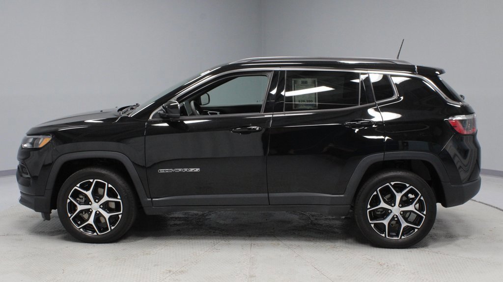 Used 2024 Jeep Compass Limited image 2