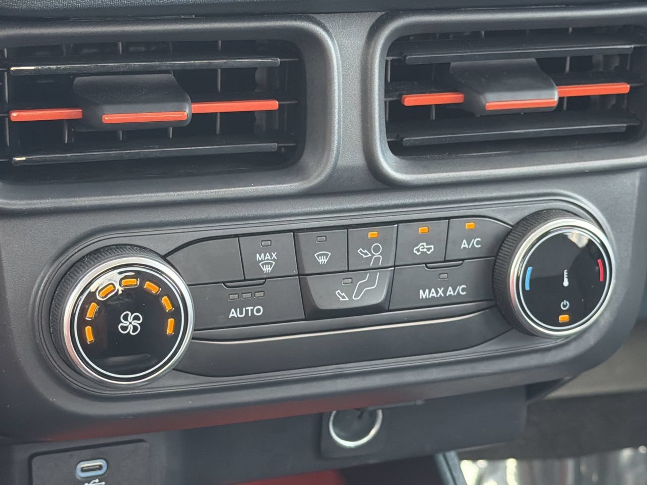 Certified 2024 Ford Maverick XLT FWD image 22