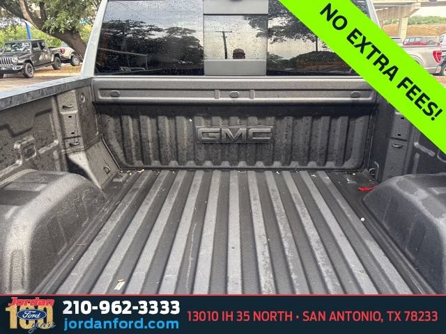 Used 2025 GMC Sierra 1500 AT4 w/ AT4 Premium Package AWD/4WD image 11