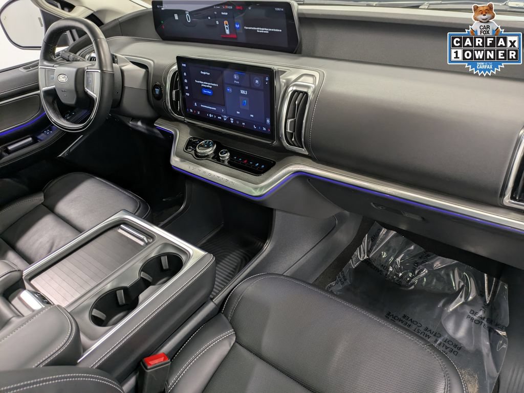 Certified 2025 Ford Expedition Platinum w/ Driver's Package AWD/4WD image 32