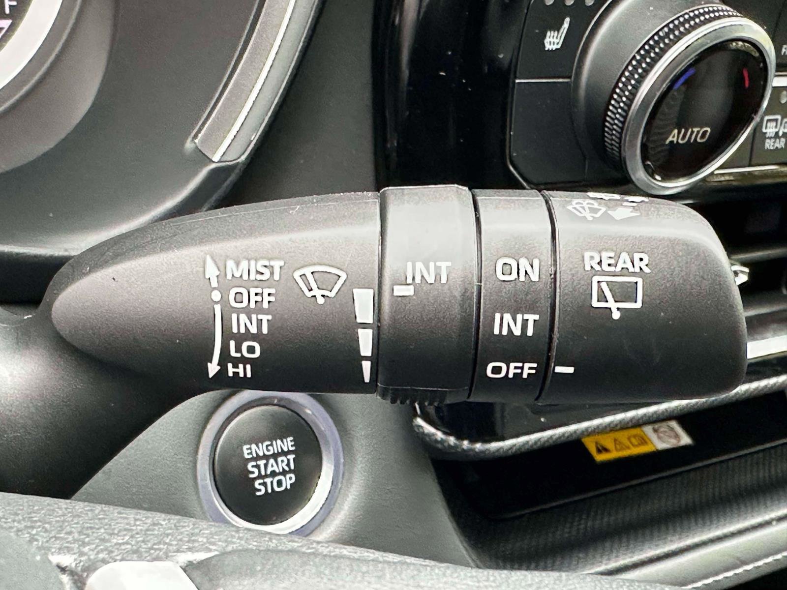 Used 2024 Toyota Highlander XSE image 25