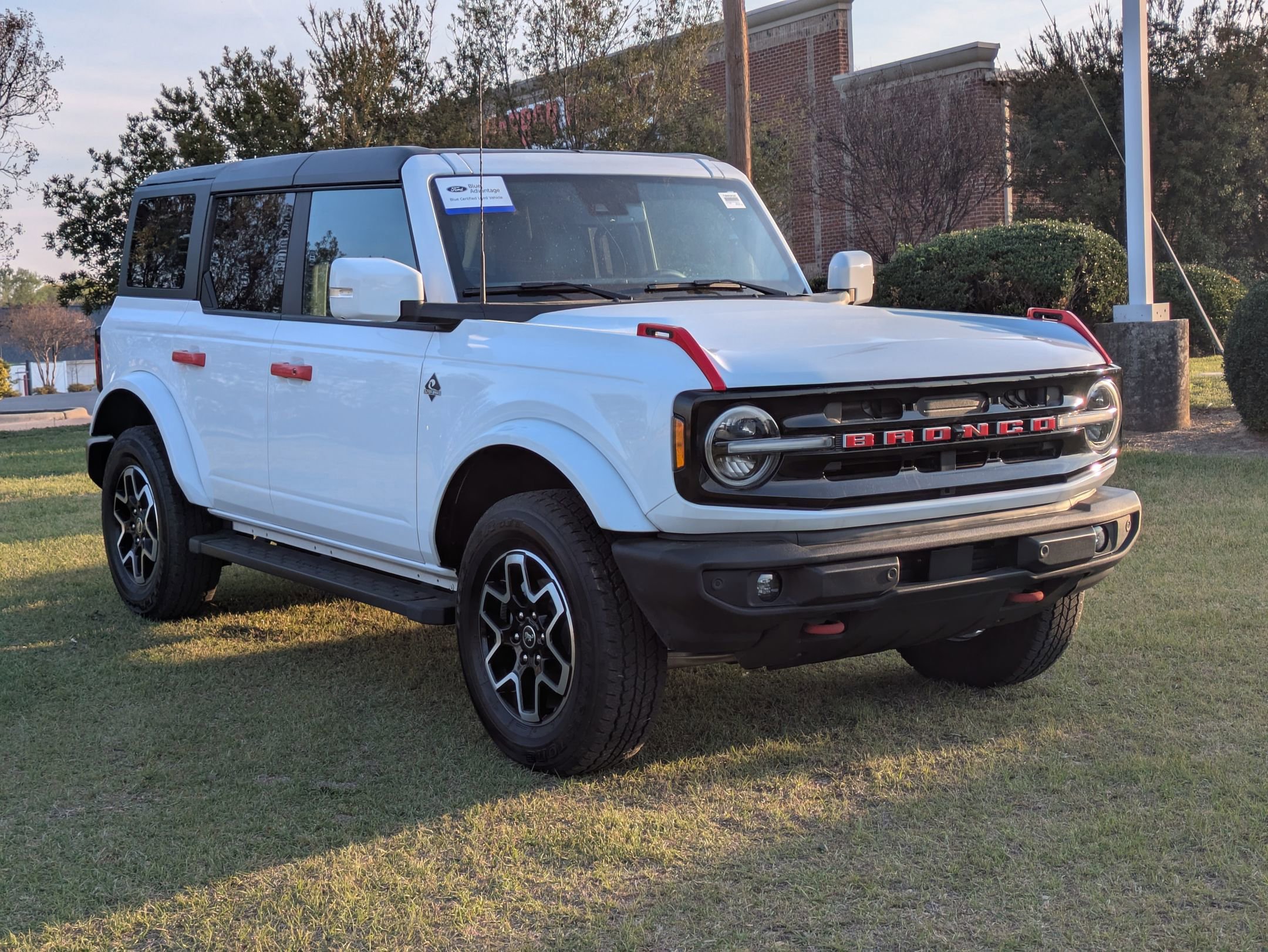 Certified 2024 Ford Bronco Outer Banks image 7