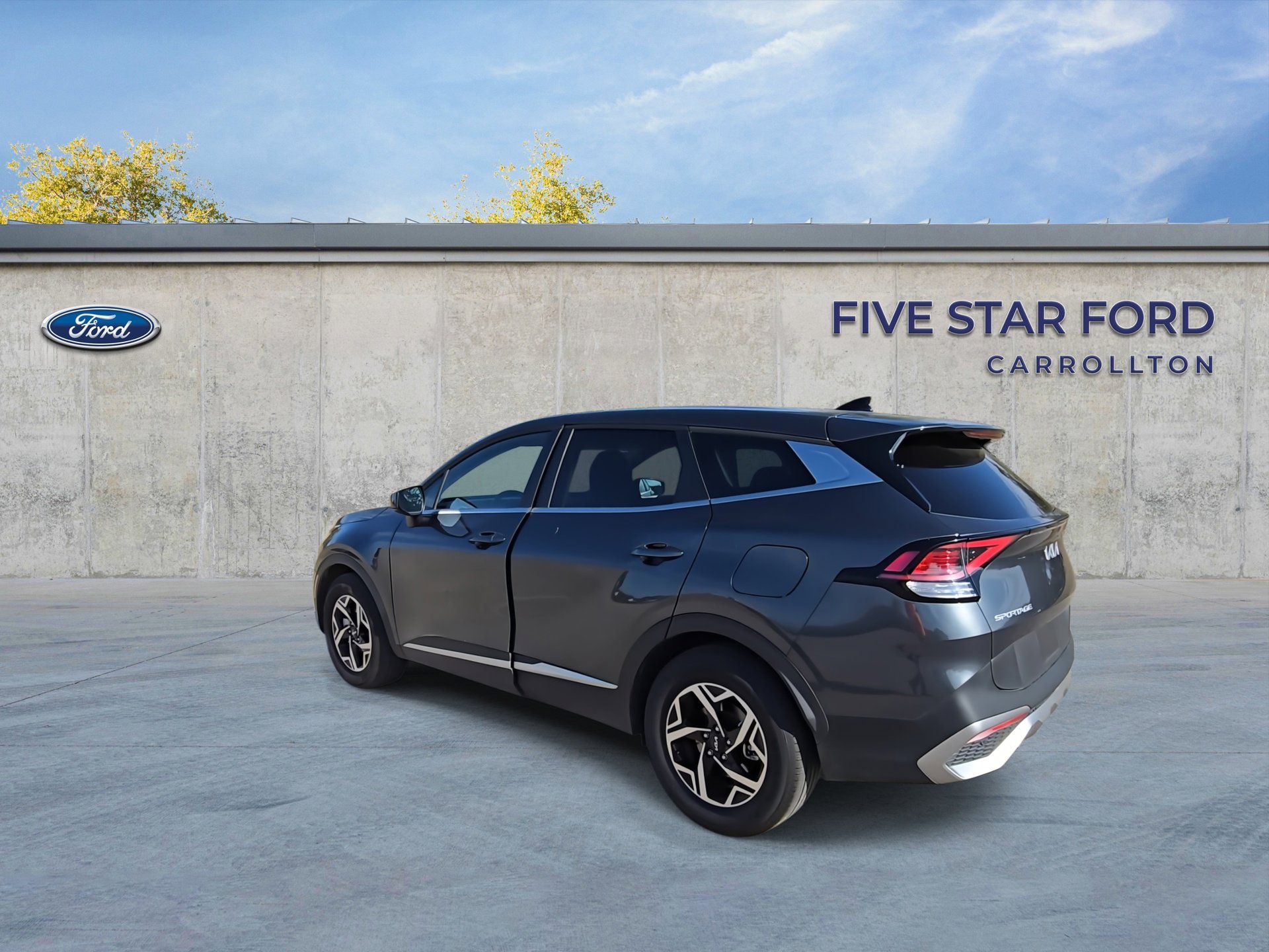 Used 2024 Kia Sportage LX image 7