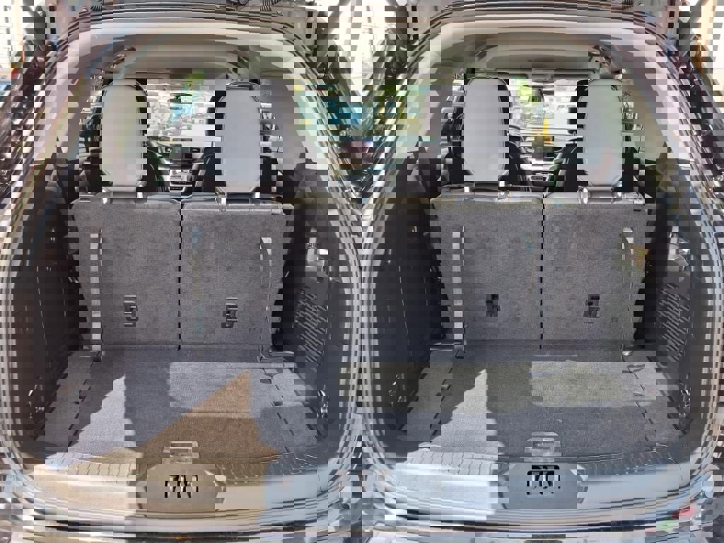 Certified 2022 Ford Explorer XLT w/ Equipment Group 202A image 13