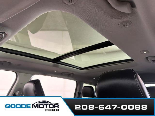 Used 2021 Jeep Grand Cherokee L Limited AWD/4WD image 18