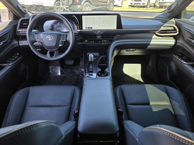 Used 2026 Toyota Crown AWD/4WD image 8