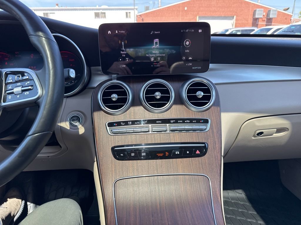 Used 2021 Mercedes-Benz GLC 300 4MATIC image 24