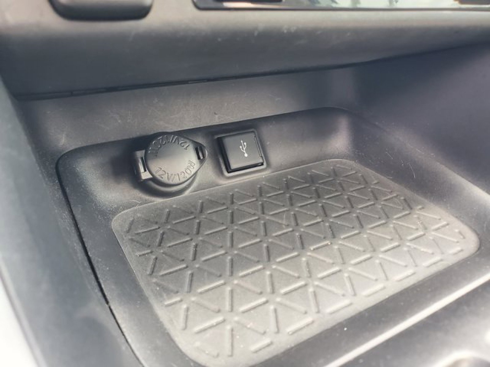 Used 2021 Toyota RAV4 XLE Premium image 26