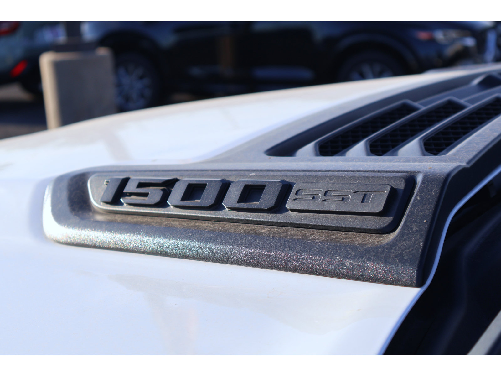 Used 2025 RAM 1500 Laramie w/ Sport Appearance Package AWD/4WD image 10