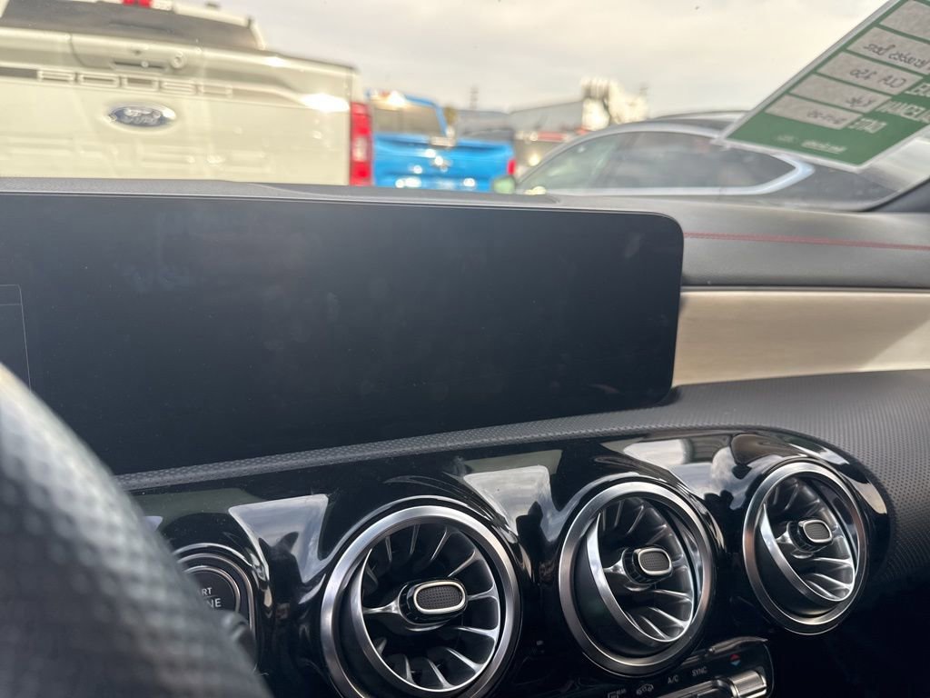 Used 2024 Mercedes-Benz CLA 250 image 11