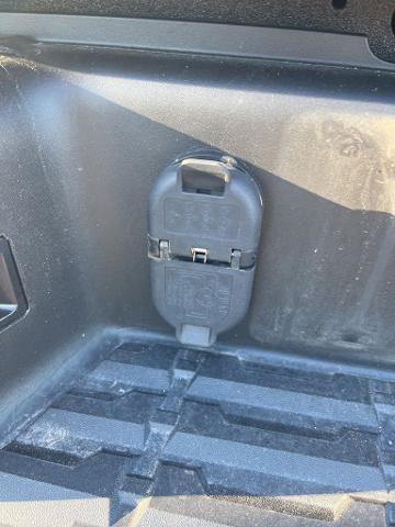 Used 2023 Nissan Frontier PRO-4X w/ Pro Convenience Package AWD/4WD image 19