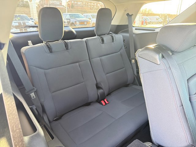 Certified 2025 Ford Explorer Active image 30