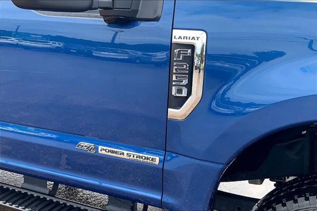 Certified 2022 Ford F250 Lariat w/ Lariat Ultimate Package AWD/4WD image 7