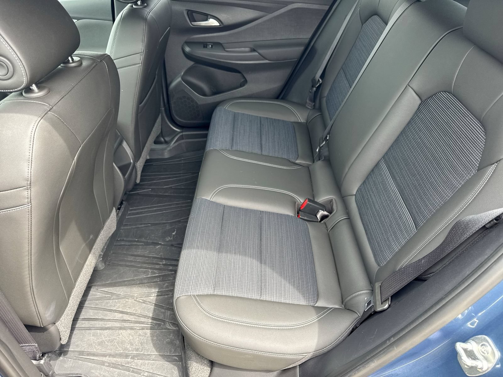 Used 2024 Buick Envista Preferred w/ Convenience I Package FWD image 23