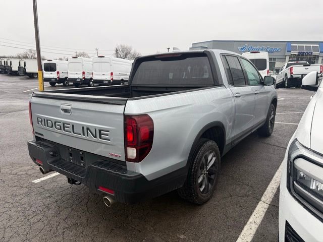 Used 2025 Honda Ridgeline Sport image 6