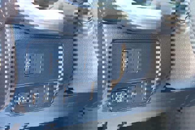 Used 2023 Toyota Tacoma SR5 AWD/4WD image 20