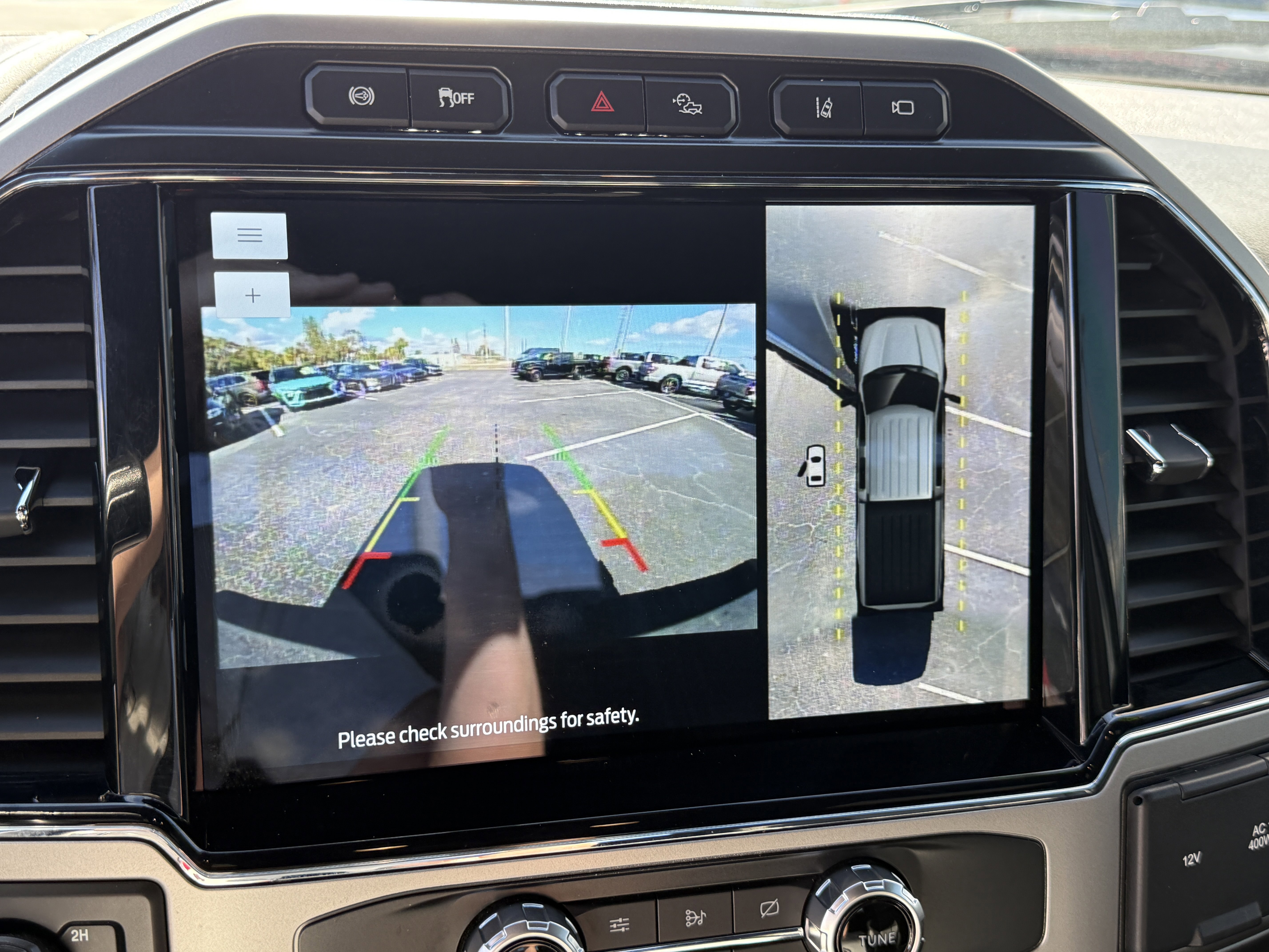 Certified 2022 Ford F250 Lariat w/ Tremor Off-Road Package image 21